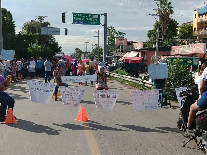 Hoteleros nerviosos por bloqueos en Autopista Siglo XXI