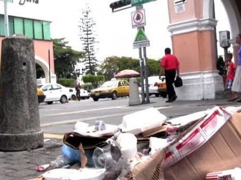 Hoteleros piden no tirar basura en centro histórico