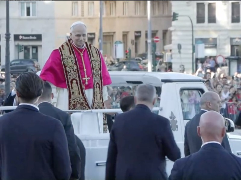 Hoy hay pueblos enteros humillados por la codicia ajena: León XIV