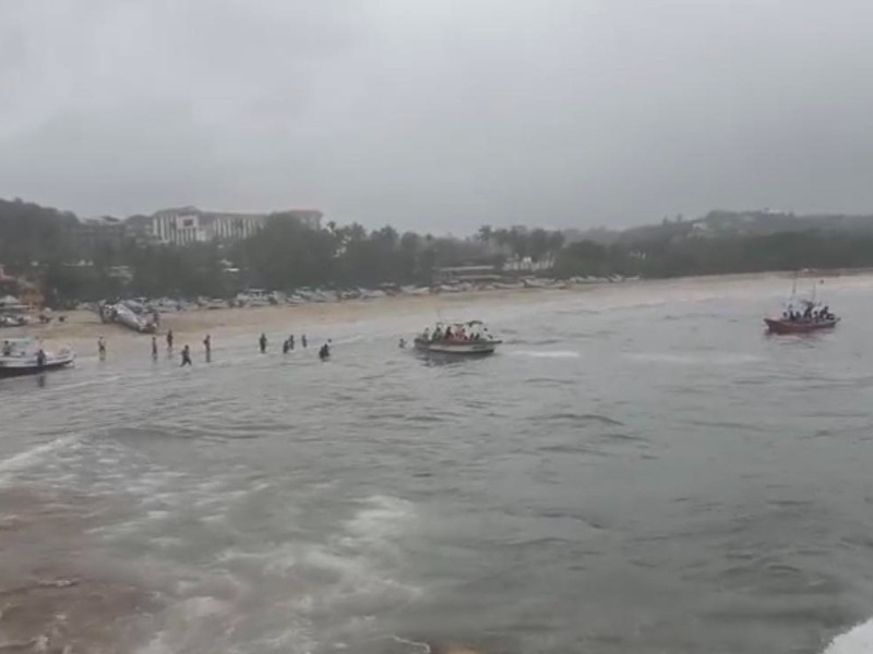 Huatulco cierra puerto por fenómeno tropical INVEST 90E