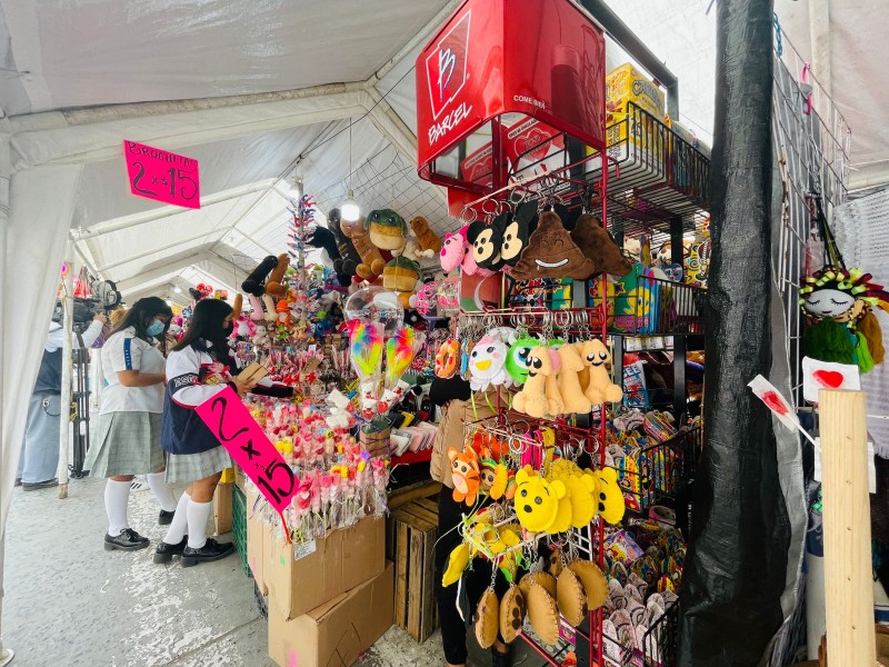 Hubo repunte en el Tianguis del Amor y la Amistad