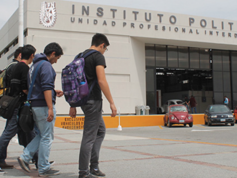 Huelga de estudiantes del IPN GTO por falta de maestros