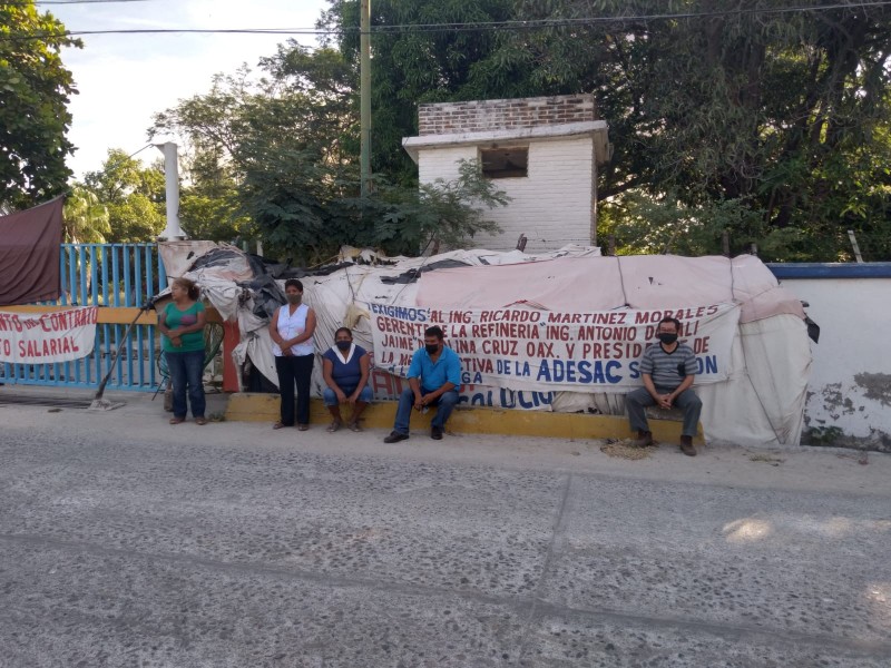 Huelga de trabajadores cumple 26 meses en Salina Cruz