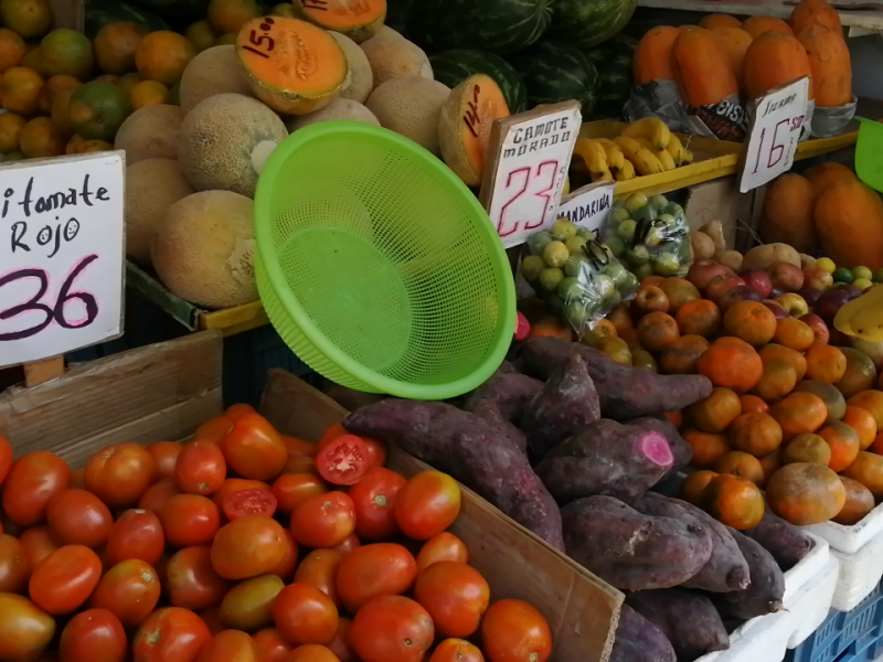 Huevo, jitomate y frijol a la alza en Zihuatanejo