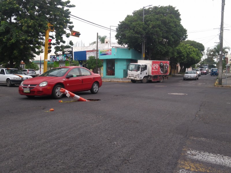 Hundimiento en avenida Cristóbal Colón