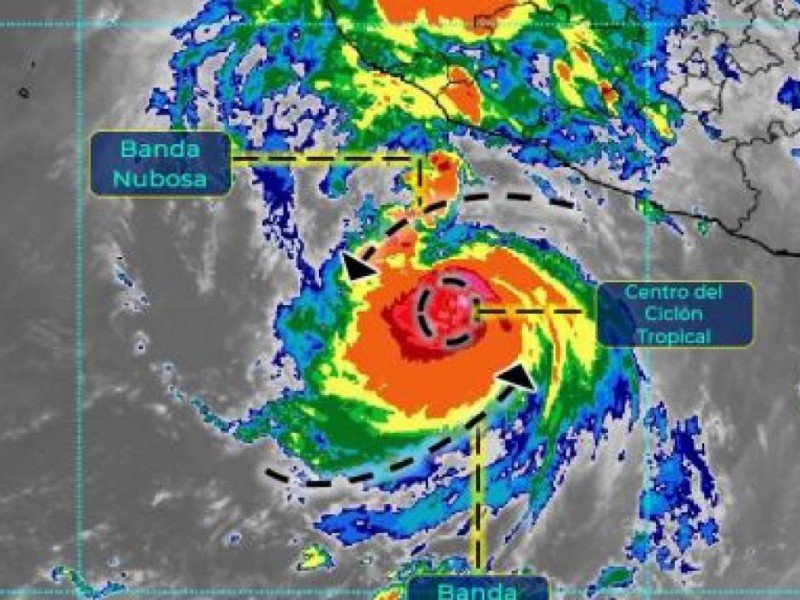 Huracán Bonnie se localiza ya frente a costas de Michoacán