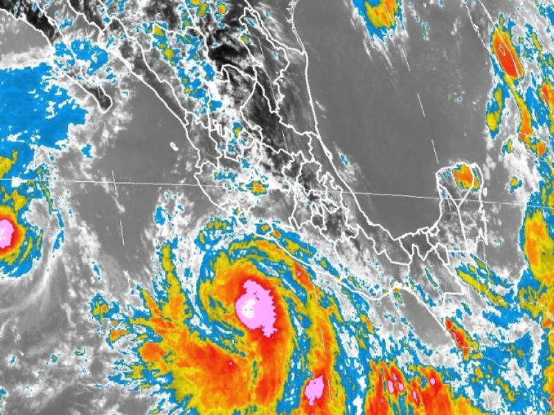 Huracán Bud se intensifica a categoría 3