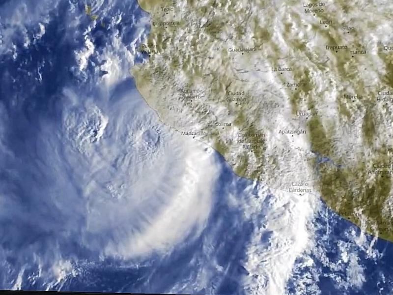 Huracán Simón mantiene potencial de tormentas importantes en Nayarit