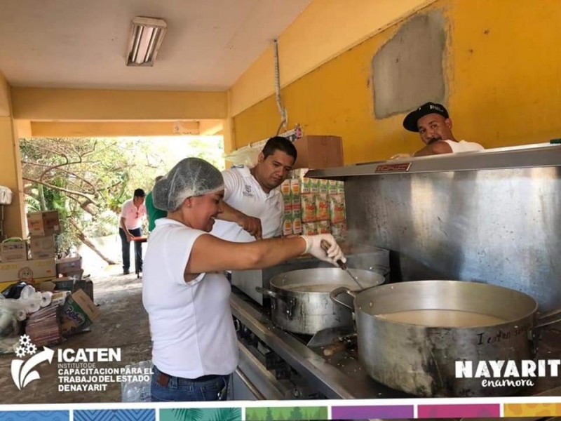 ICATEN instaló cocina comunitaria en Tuxpan