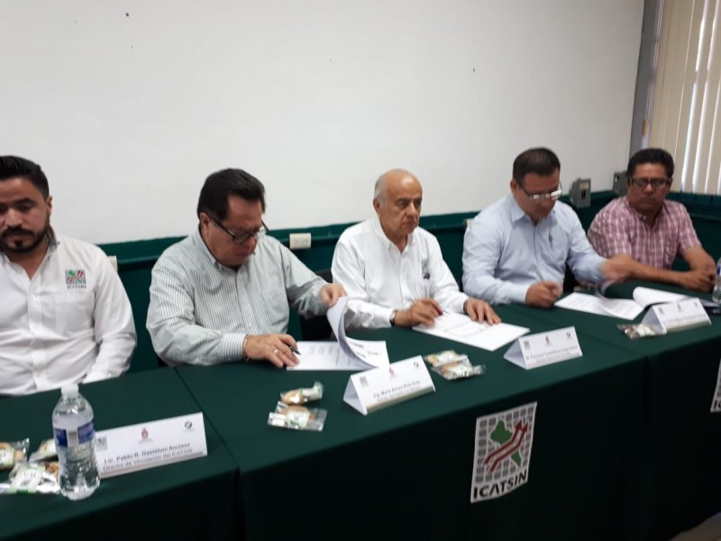 ICATSIN firma convenio con CANIRAC