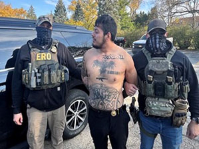 ICE en Chicago: mexicano intenta lanzarse de un tercer piso