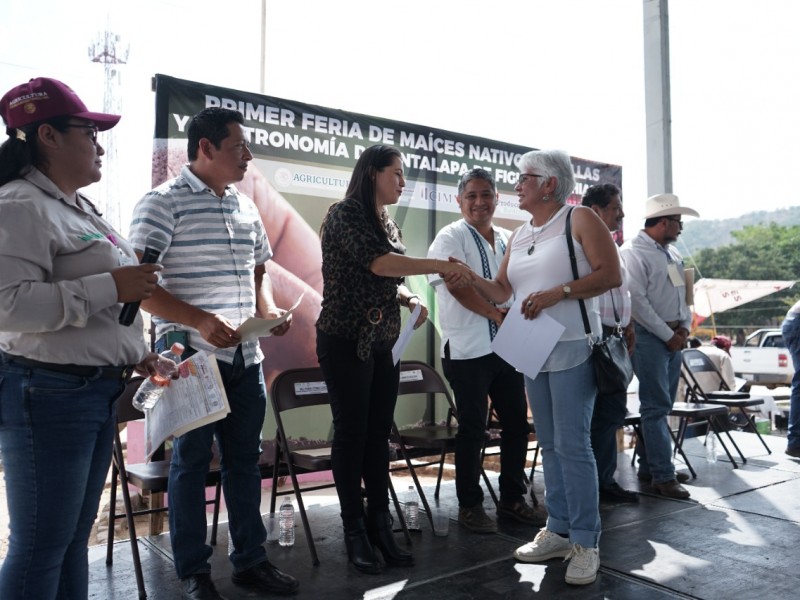 ICTI presente en Feria de Maíces Nativos.