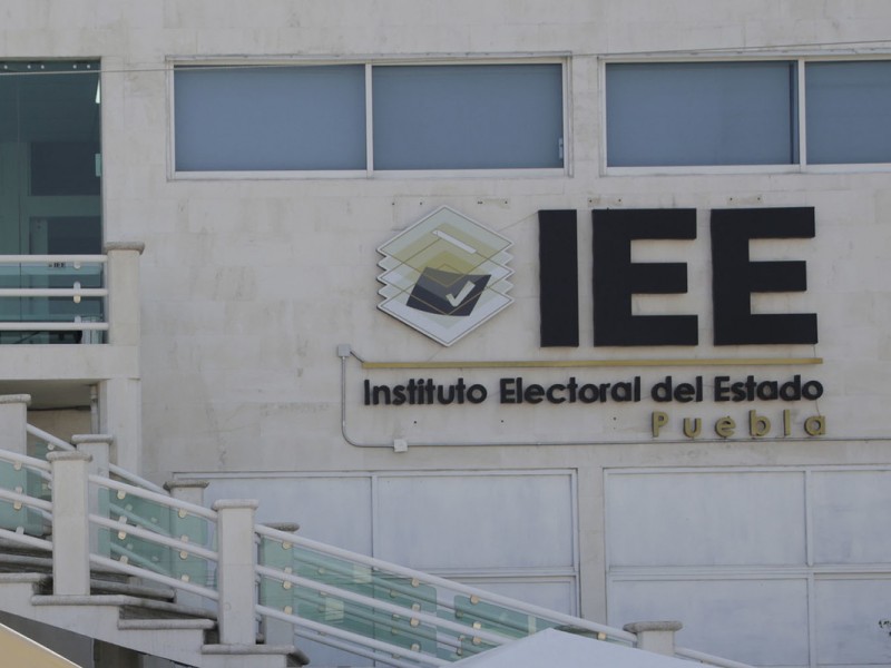 IEE niega entrega de constancia a candidato de Ahuehuetitla