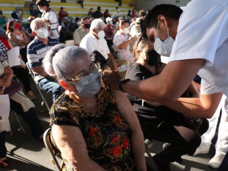 Iglesia católica pide a mexicanos vacunarse contra Covid-19