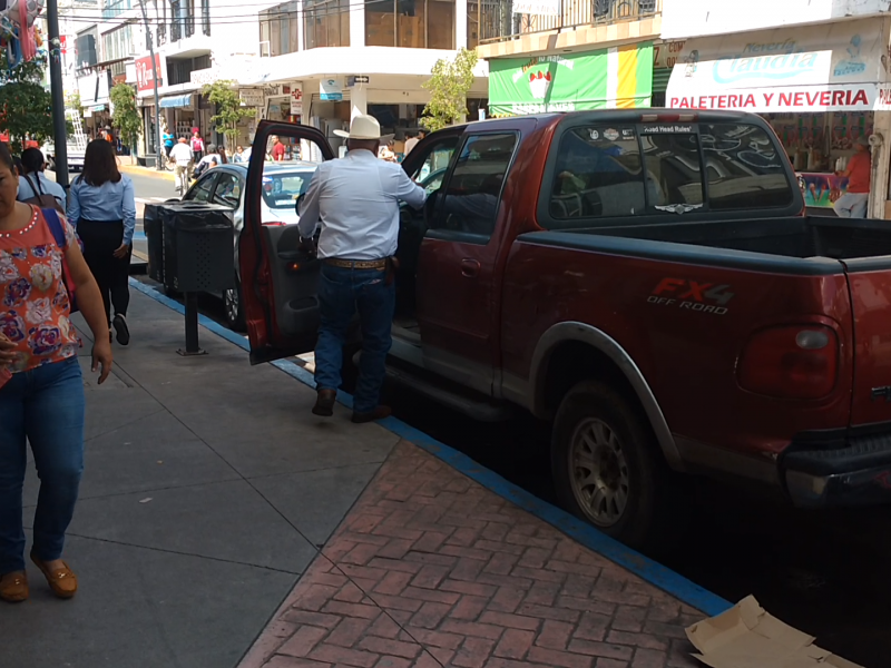 Ignoran conductores y peatones señalamientos viales en Sahuayo