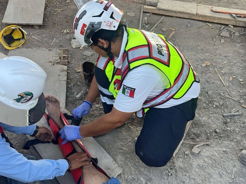 Trabajador en Puente Sur cae de una altura aproximada de tres metros ...