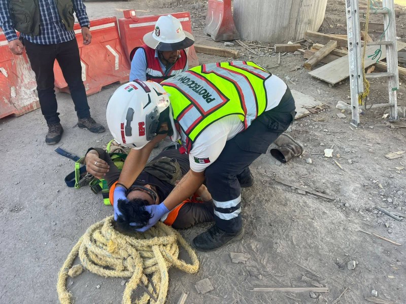 Trabajador en Puente Sur cae de una altura aproximada de tres metros ...