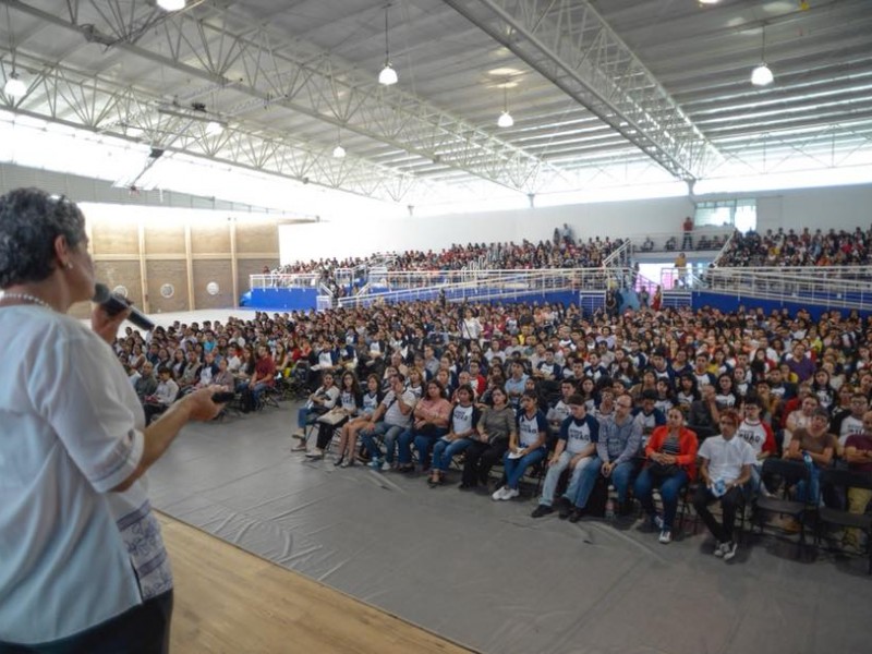 Imparte UAQ plática a alumnos de nuevo ingreso