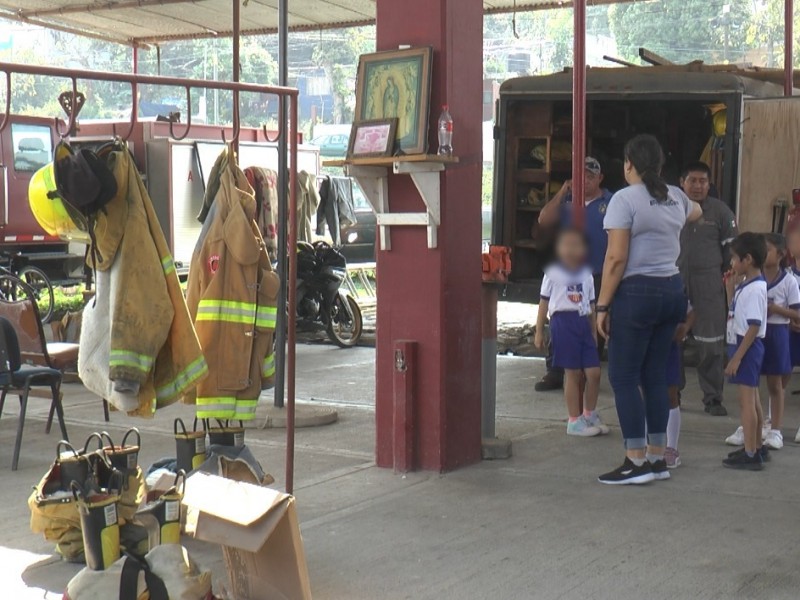 Imparten charlas de prevención de accidentes a niños de primaria