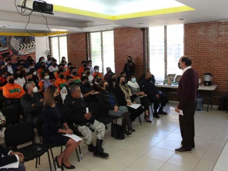 Imparten conferencia de ciberseguridad a estudiantes de Tangancícuaro
