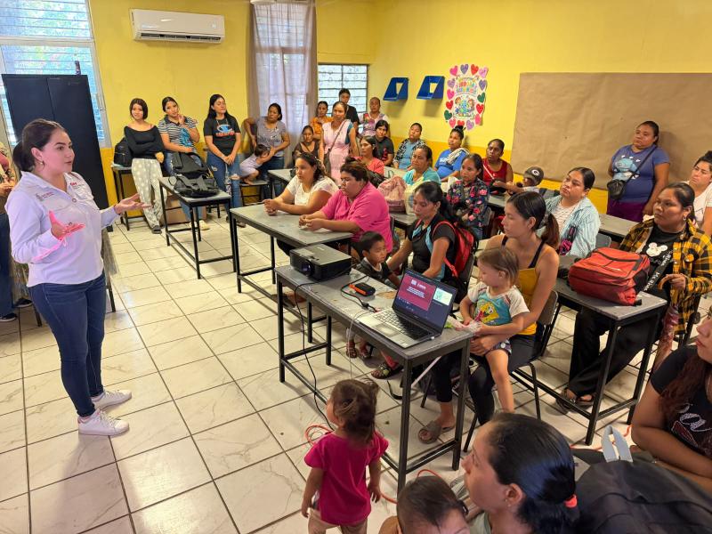 Imparten prevención de violencia a familias de Isla del Bosque, Escuinapa