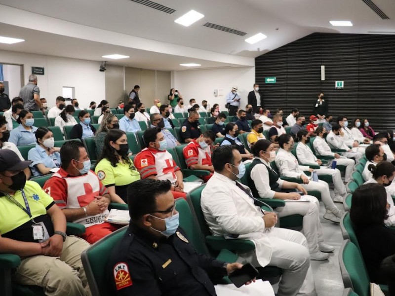 Imparten taller sobre medicamento conocido como naxolona