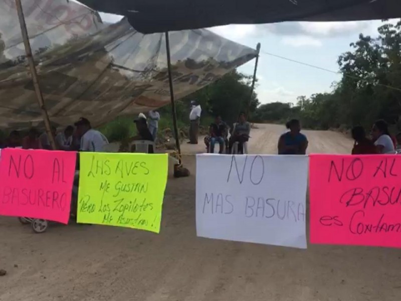 Impiden arribo de basura a relleno de Pinoltepec