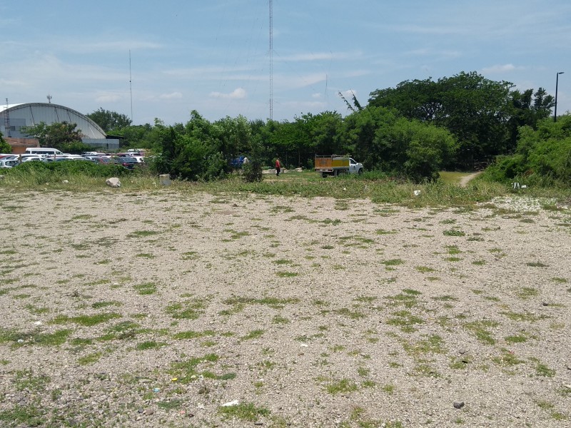 Impiden construcción de tienda departamental en Juchitán