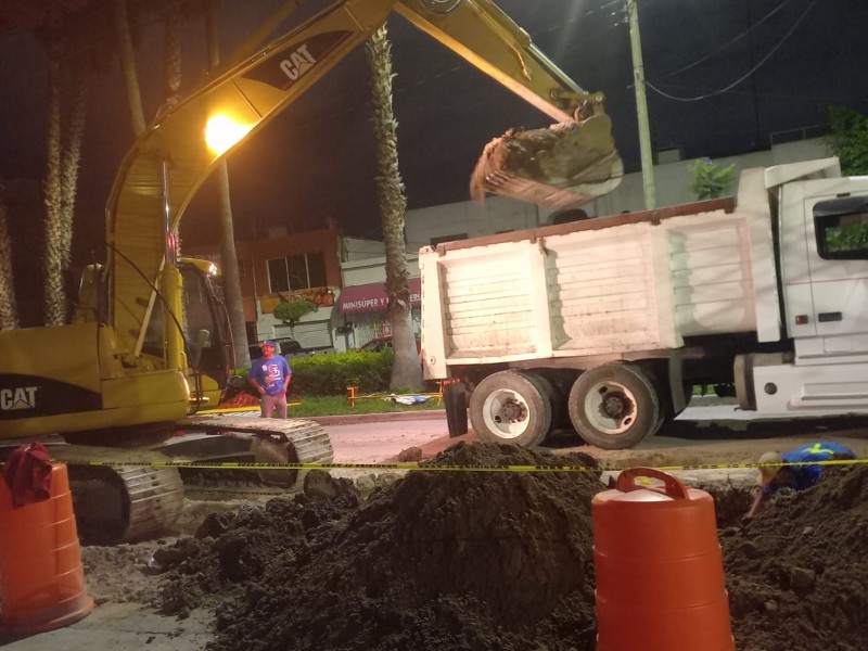 Implementa Sapal trabajos nocturnos en León Moderno para agilizar obras