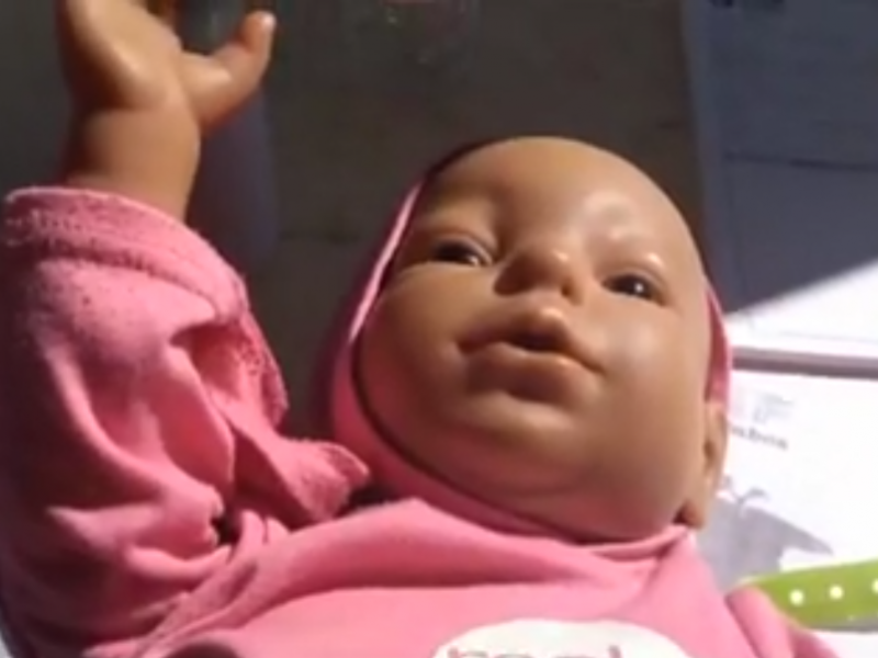 Bebés interactivos sale