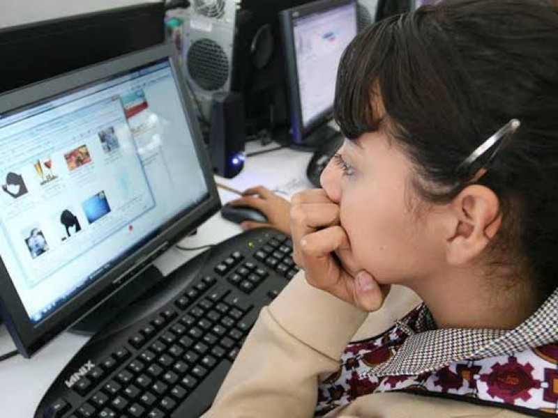 Implemtarán internet en escuelas públicas de educación básica