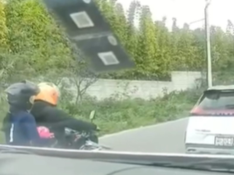 Imprudencia de motociclistas terminan en desgracia