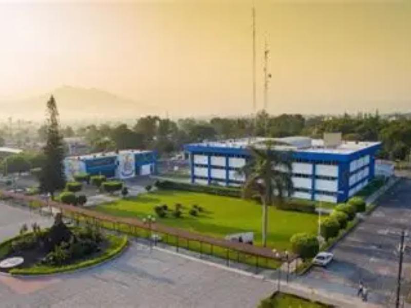 Impuesto universitario del 15%: ¿cómo afecta a estudiantes y trabajadores?