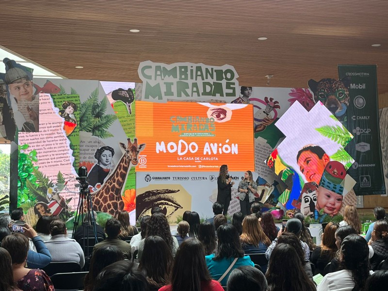 Impulsan una sociedad más inclusiva para personas con neurodivergencias en simposium