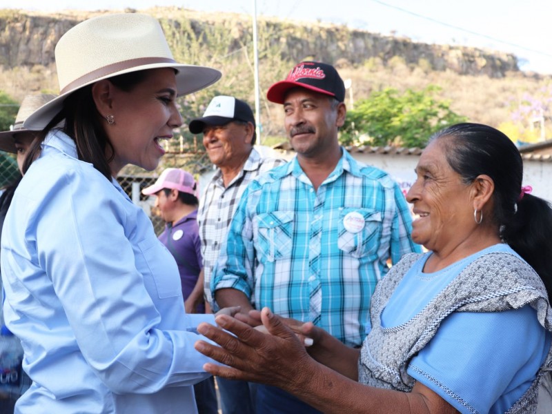 Impulsará Lorena Alfaro desarrollo en comunidades rurales