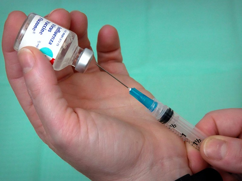 IMSS aplica 645 mil 985 vacunas contra la influenza