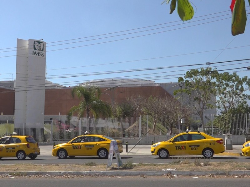 IMSS Colima enfrenta crisis por escasez de médicos especialistas