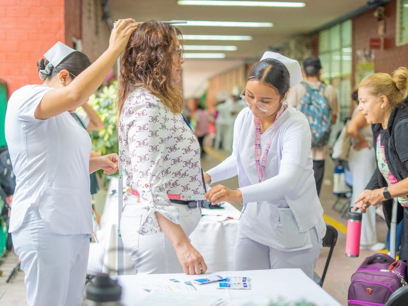 IMSS Guanajuato promueve detección oportuna y acompañamiento contra cáncer de mama