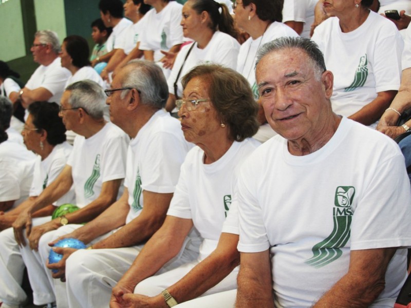 IMSS mejora estilo de vida del adulto mayor