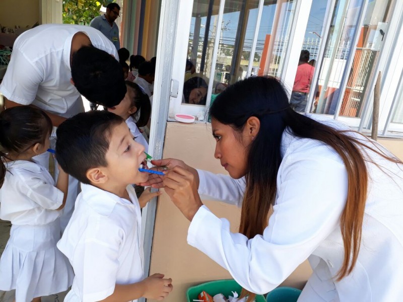IMSS participa en Semana Nacional de Salud Bucal