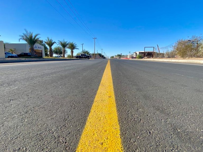 Inaugura Alcalde nueva pavimentación en Calle 8