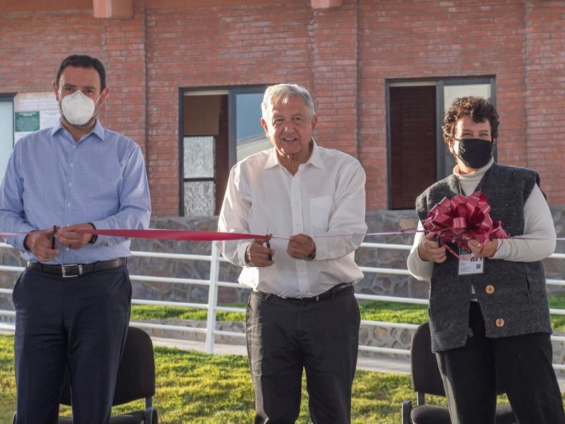 Inaugura AMLO Universidad Benito Juárez en Pinos