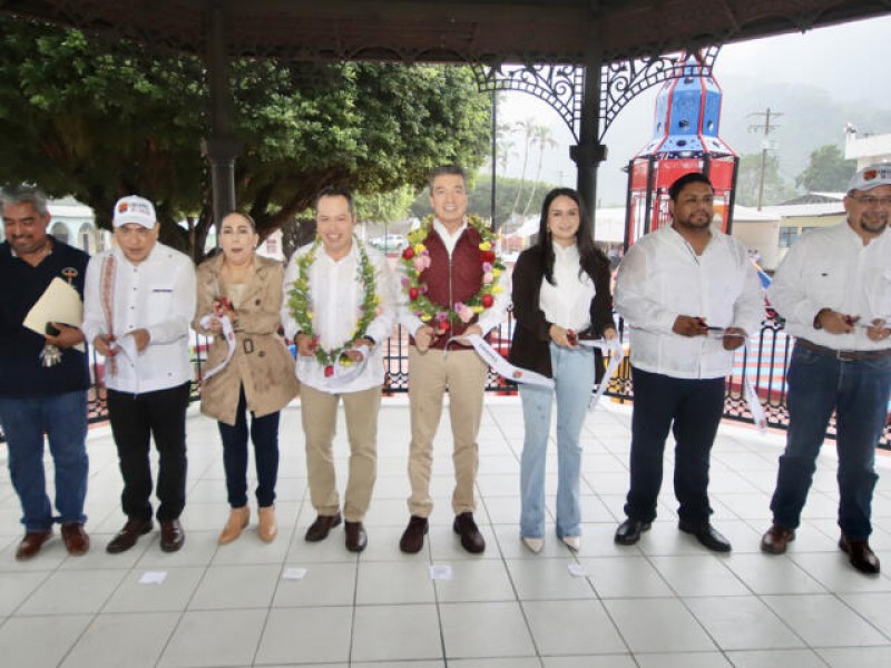 Inaugura Rutilio Escandón rehabilitación integral de parque en Ostuacán