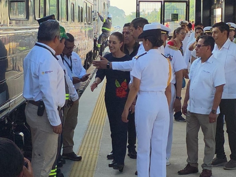 Inaugura Sheinbaum estaciones de la Linea K en Oaxaca