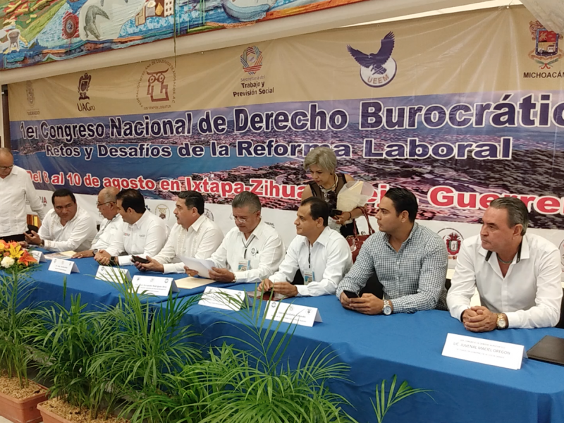 Inauguran 1er Congreso Nacional de Derecho Burocrático