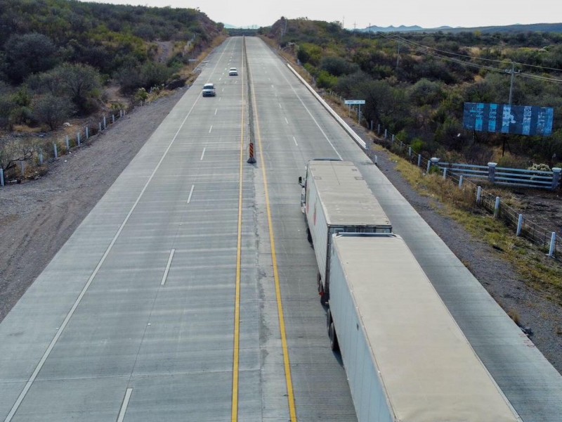 Inauguran autoridades estatales tramo carretero de cuatro carriles