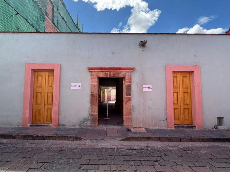 Inauguran baños públicos gratuitos en el centro histórico