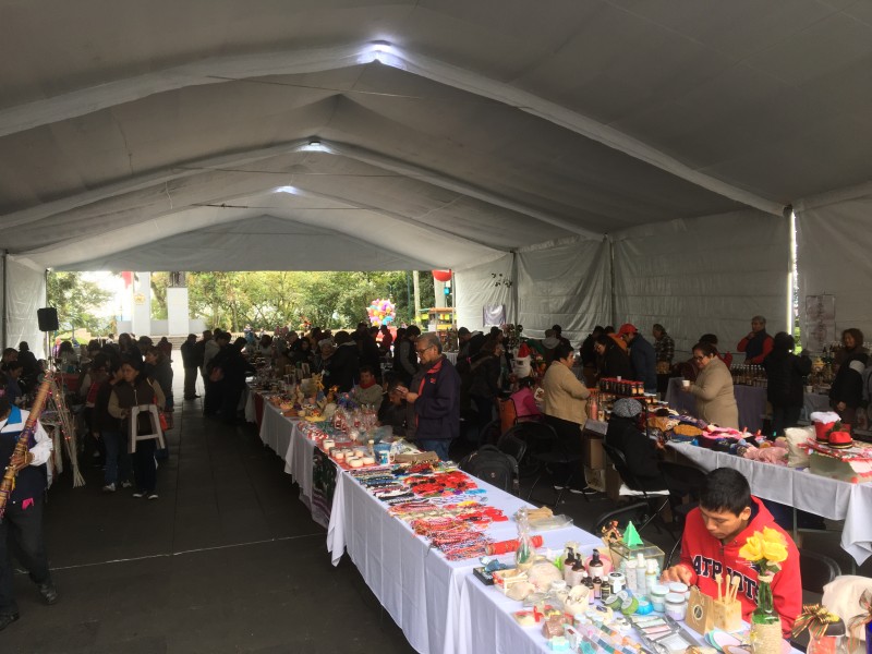 Inauguran Bazar Navideño en Xalapa