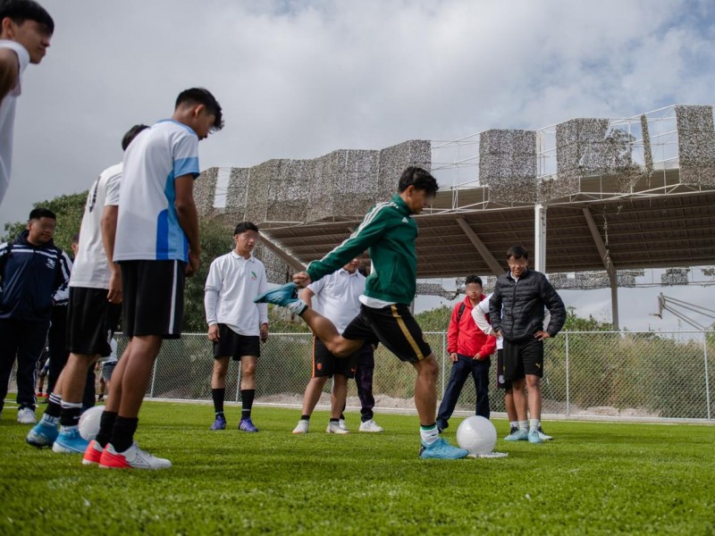 Inauguran cancha de futbol en el Cecyte de SMA