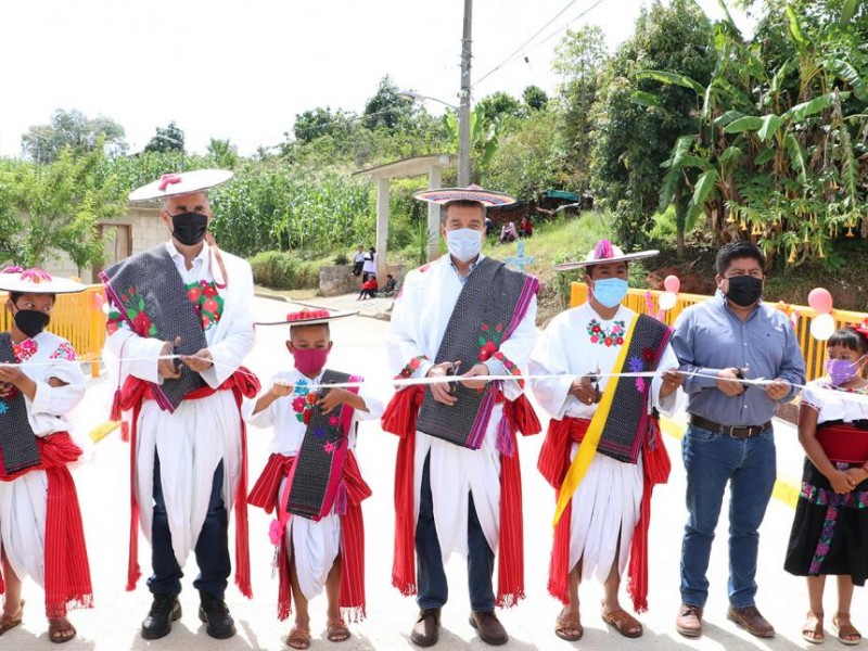 Inauguran casa de la cultura en Huixtán